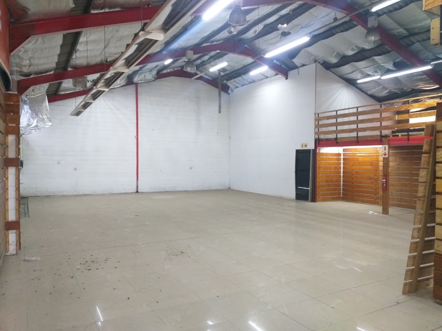 To Let Commercial Property for Rent in Oakdale Western Cape